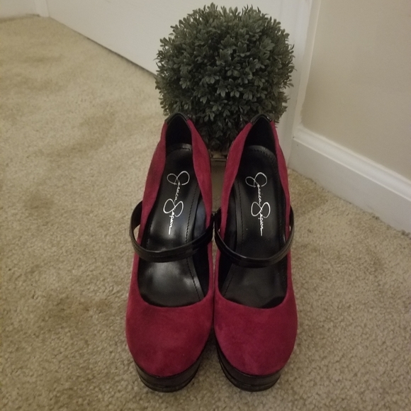 Shoe - Picture 7 of 8